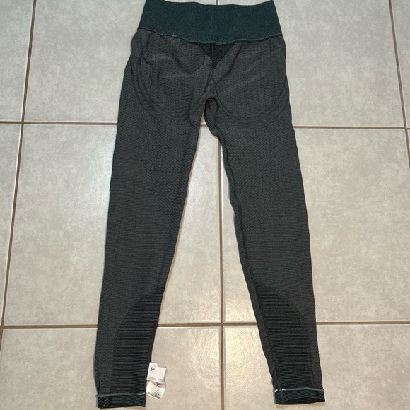 Gymshark Dark Green Textured Leggings - Picture 11 of 11